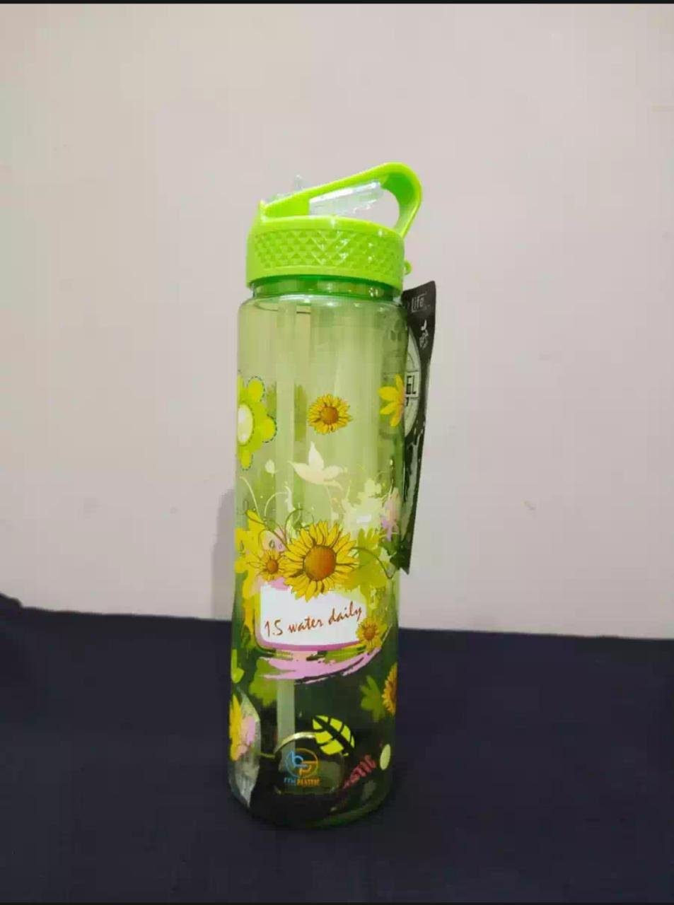 Ice Cube Water Bottle for Girls And Boys - Image 6