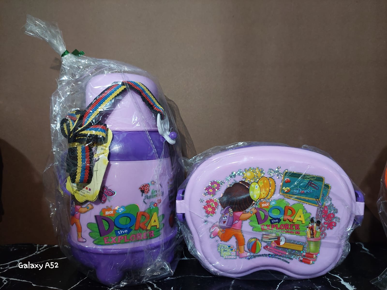 Double Duty Bottle: Insulated Water Bottle & Lunch Container Set - Image 3